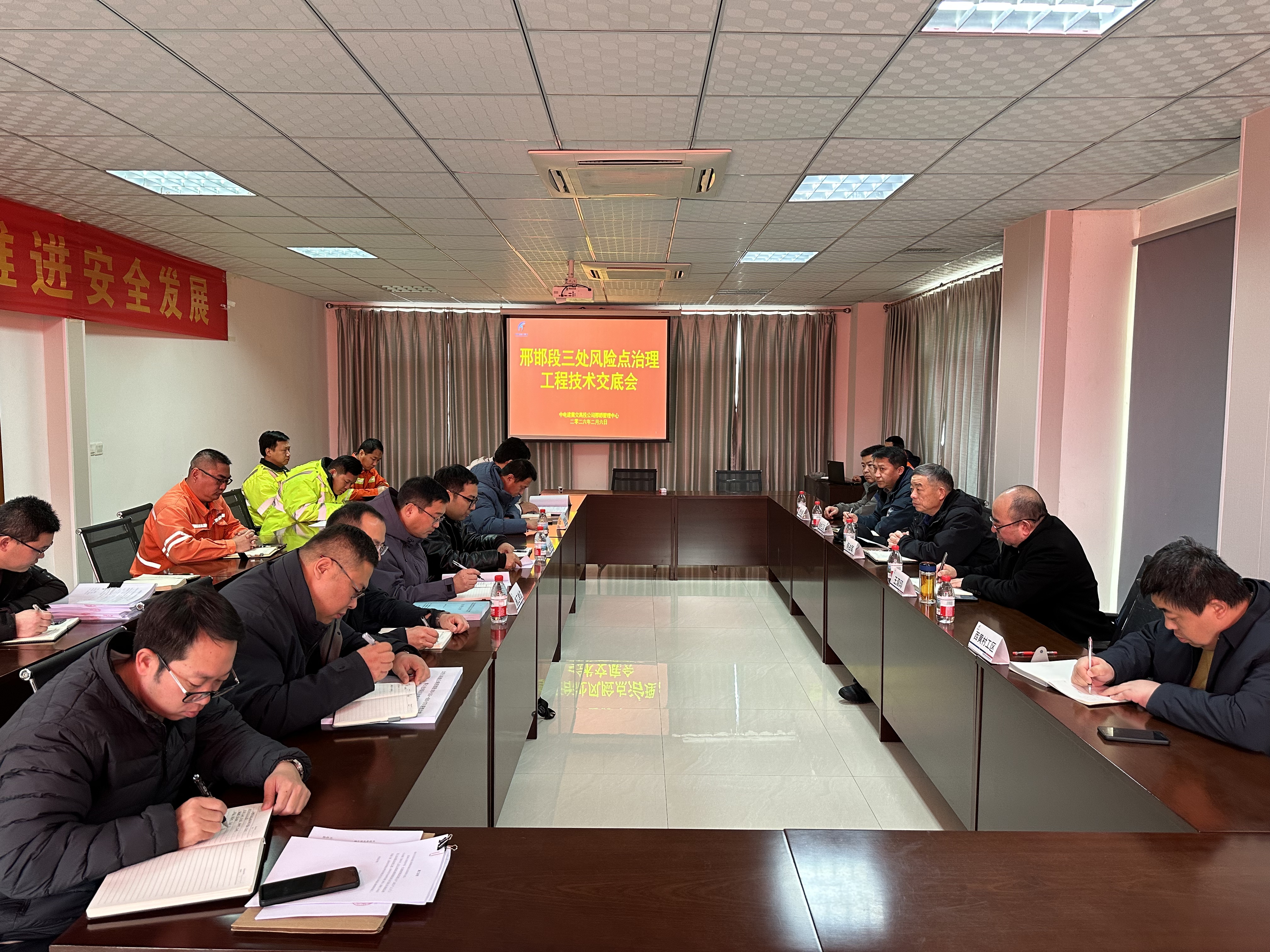 e352f105f52ce8f6c7c00c0ac39925ad.jpg e352f105f52ce8f6c7c00c0ac39925ad.jpg