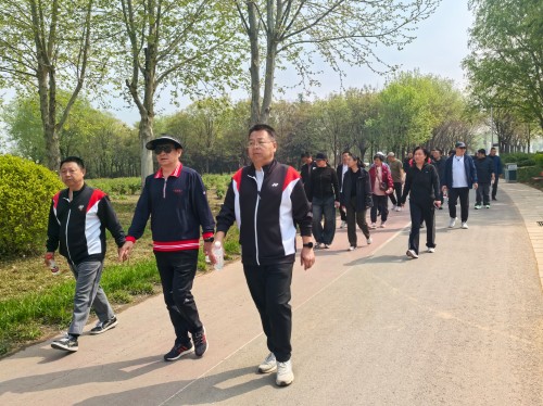 健步走 (2).jpg 健步走 (2).jpg